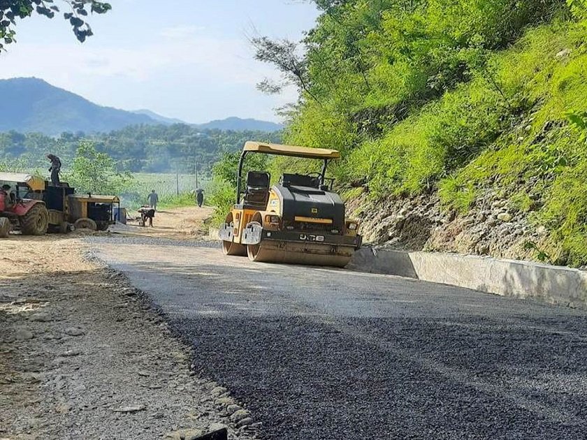   तनहुँका स्थानीय तहद्वारा १५ किलोमिटर सडक कालोपत्र