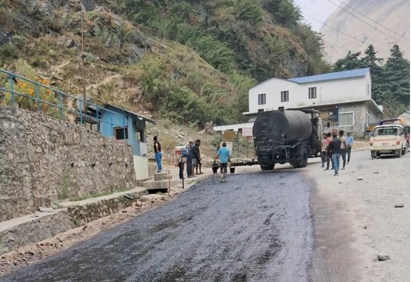 कालीगण्डकी करिडोर : म्याग्दीको दाना खण्डमा धमाधम कालोपत्र हुँदै