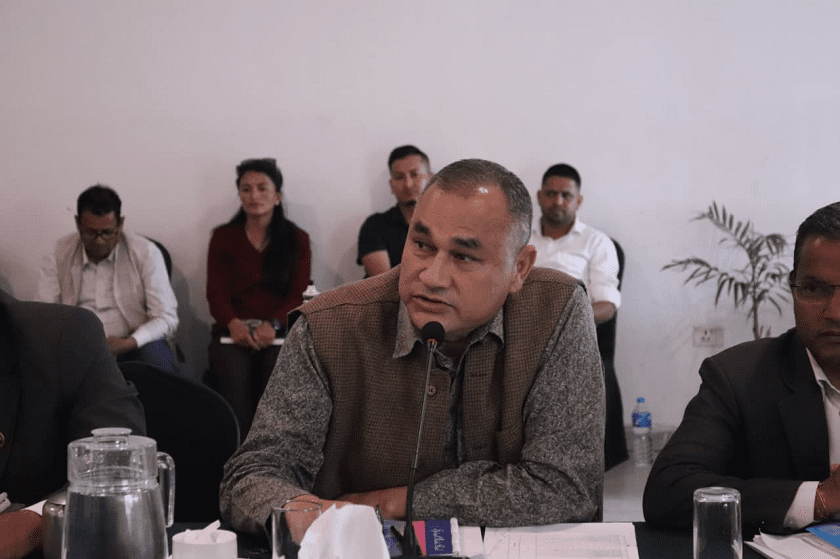 सुदूरपश्चिमका मुख्यमन्त्रीको निर्देशन– मन्त्री र कर्मचारीको भ्रमण आदेश सार्वजनिक गर्नू