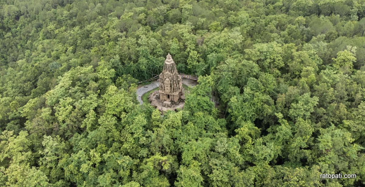 पर्यटकको रोजाइमा काँक्रेविहार (तस्बिरहरू)