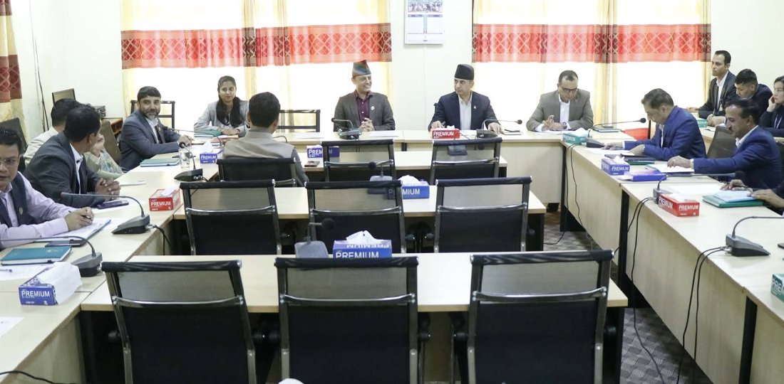 विपक्षीको प्रश्न– प्रधानमन्त्रीलाई सदनमा जवाफ दिन कहिले ल्याउनुहुन्छ ?
