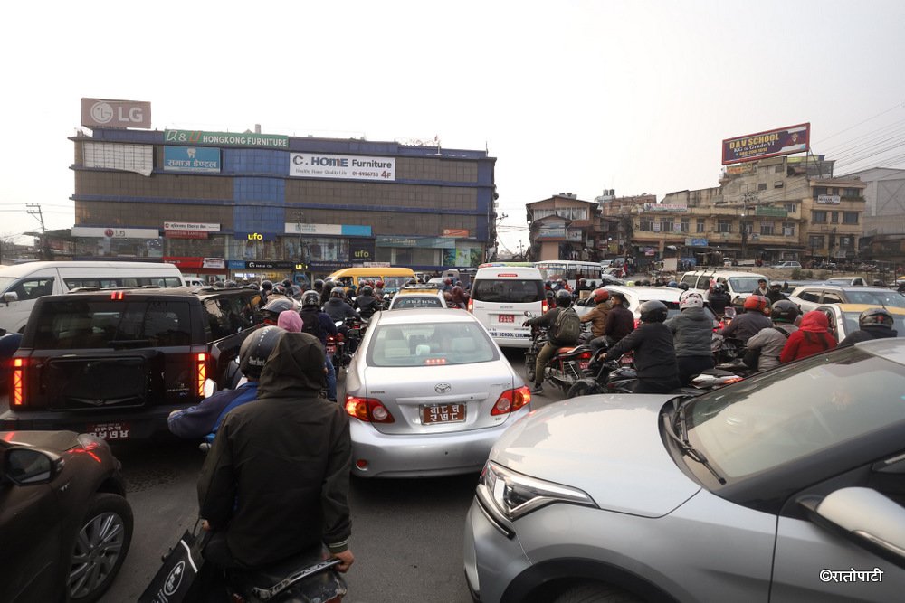 kathmandu traffic (1)