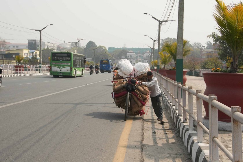 Kathmandu_Road_-408