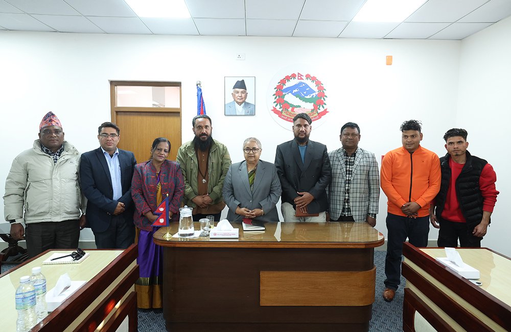   निर्वाचन कानुनमा दलितमैत्री व्यवस्था गर्न प्रधानमन्त्रीलाई हाम्रो पार्टी नेपालको आग्रह
