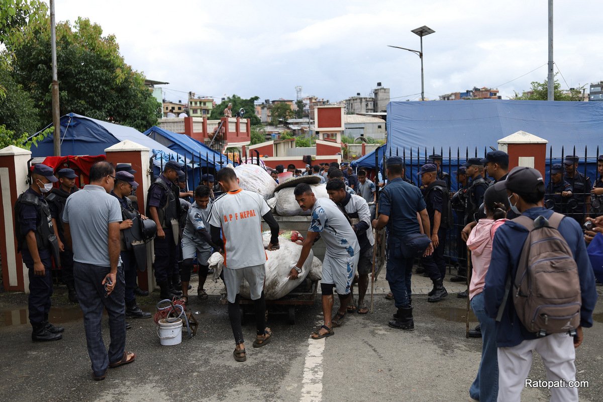 kirtipur-holding-center-police (1)
