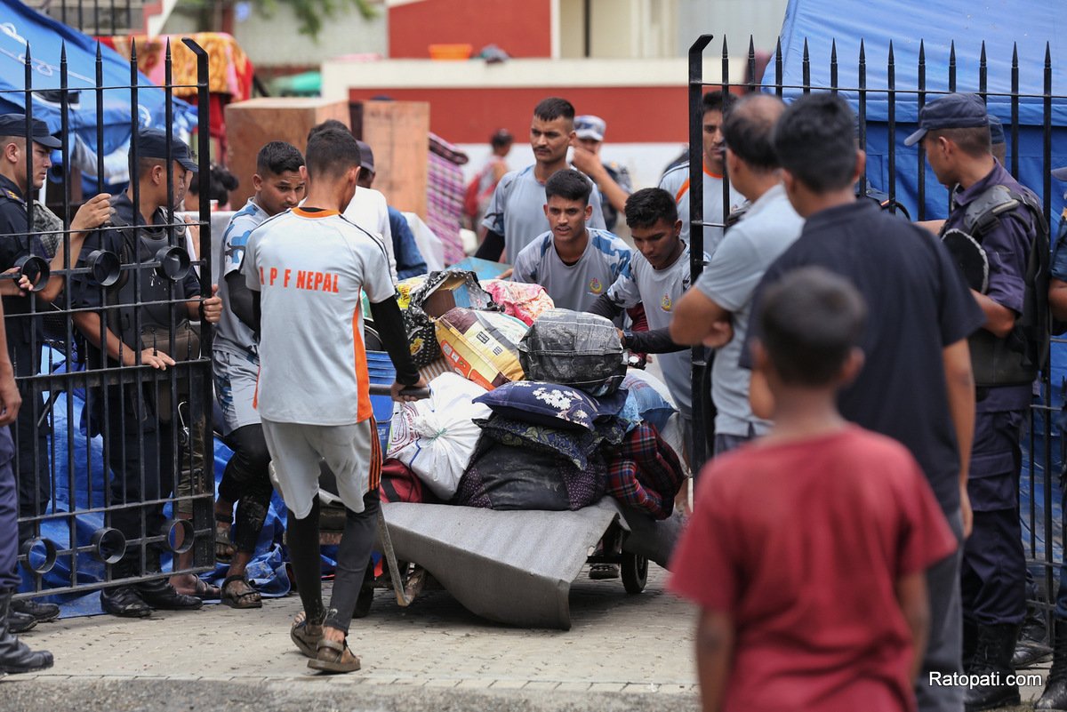 kirtipur-holding-center-police (13)