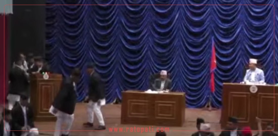 रोस्ट्रम कब्जा गर्न पुगेका राजेन्द्र राई भन्छन्– हनुमानजस्तो भए सबै तोडफोड गरिदिन्थेँ