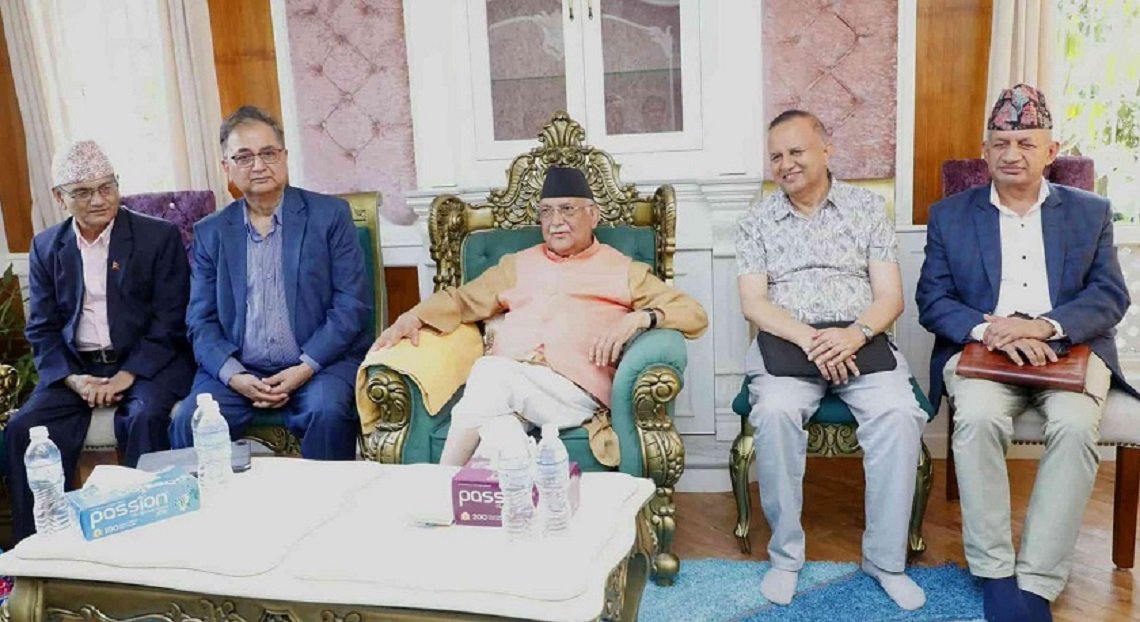 एमालेको प्रश्न : पुराना दलहरूलाई चुनावमा जानै दिन्नौँ भन्दैछन्, यसले चुनावको सुनिश्चिता गर्छ ?