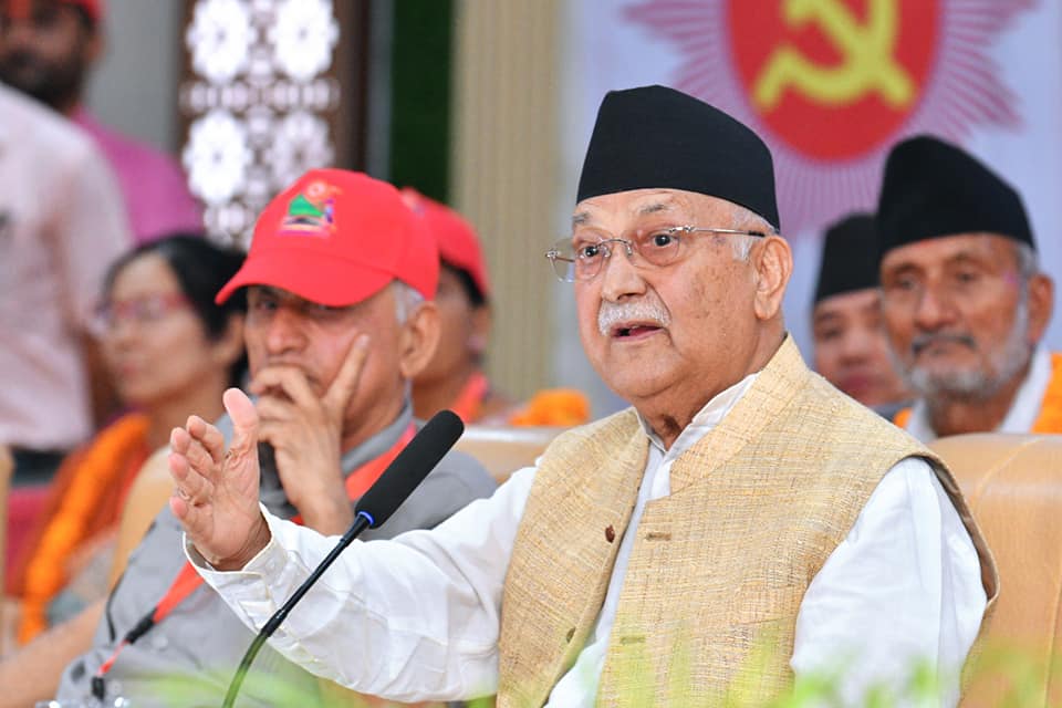   एमालेलाई निर्णायक शक्तिको रूपमा स्थापित गराउनुपर्छ : अध्यक्ष ओली