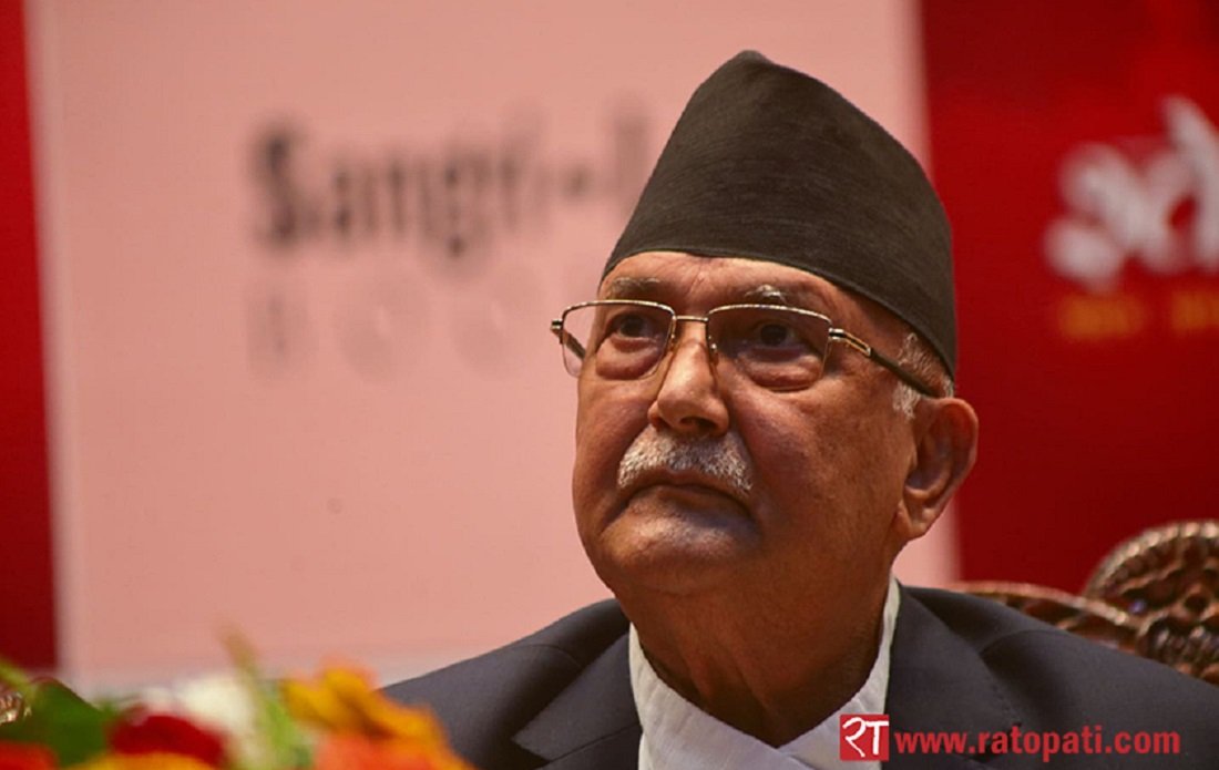 देउवालाई बारम्बार सत्ता छोड्छु भनिरहेका ओली गठबन्धनप्रति दृढ कि अविश्वास ?