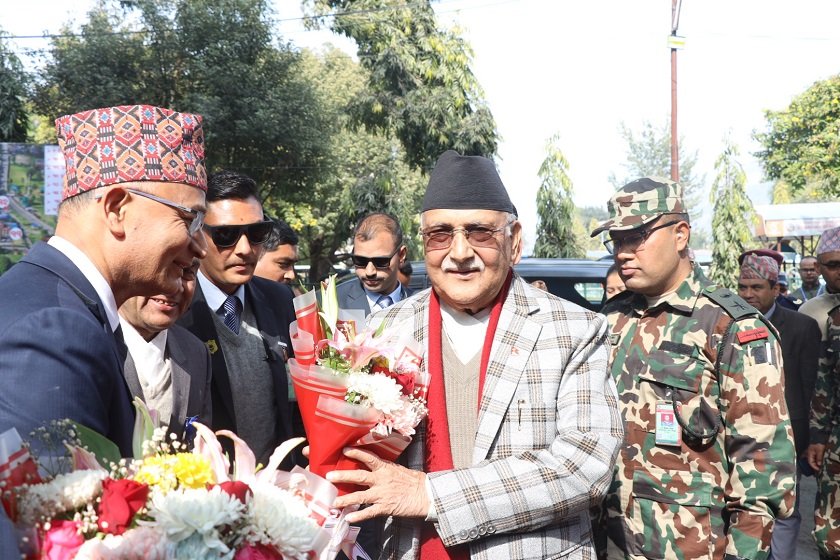 प्रधानमन्त्री ओली पोखरामा