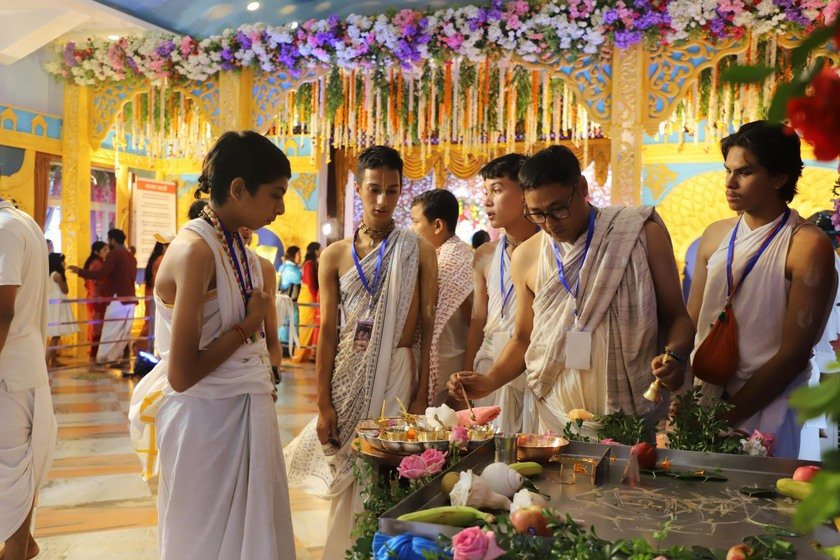 Krishna janma asthami_ iskon_ (7)