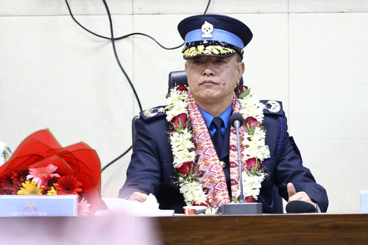   ३२औँ आईजीपी खापुङलाई दर्ज्यानी चिह्न प्रदान