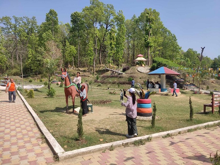 आन्तरिक पर्यटकको  रोजाइमा कुलपानी हरित उद्यान