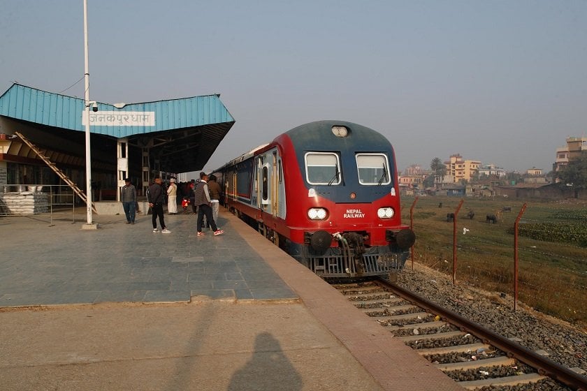 kurtha-jank-jayanagar-train (4)