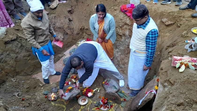 चौध करोडमा कुश्मा नगरपालिकाको भवन बन्दै