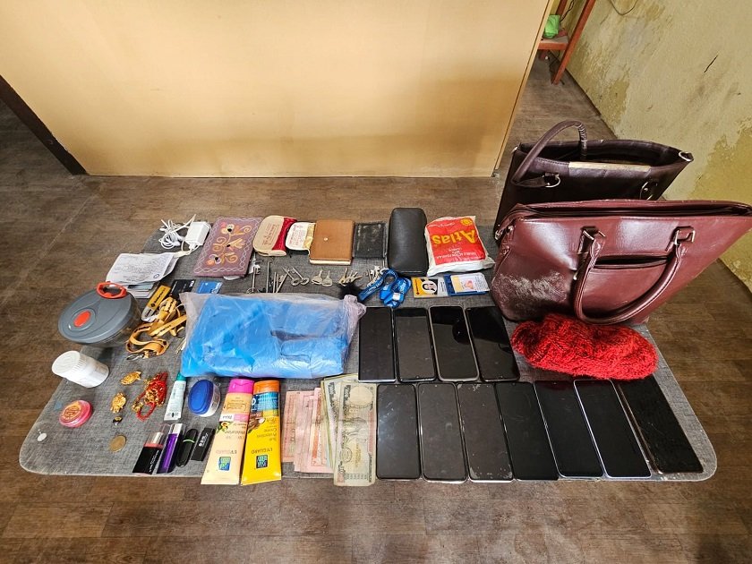   लेडिज ब्याग लुटमा संलग्न गिरोहका ४ जना पक्राउ