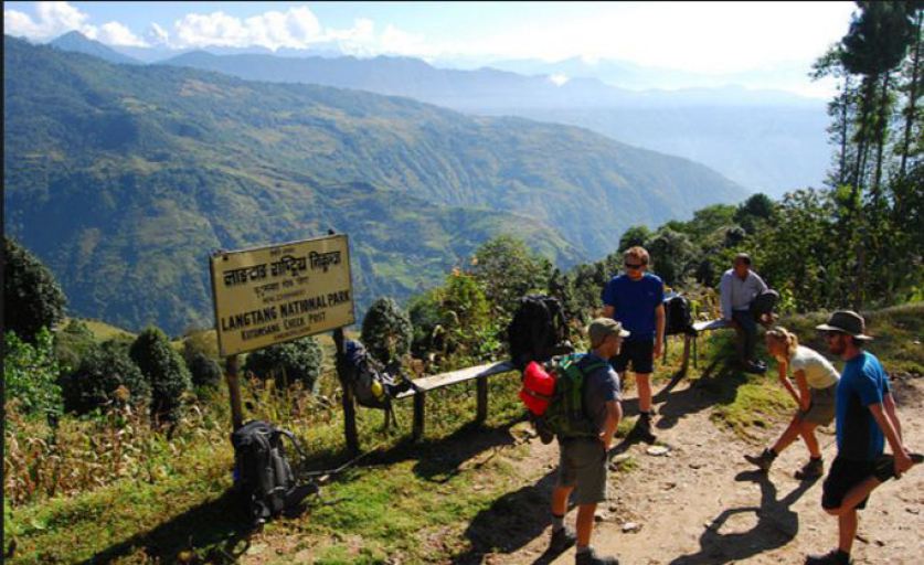 रसुवामा पर्यटक आवागमनमा कमी, पर्यटन व्यवसाय ठप्प