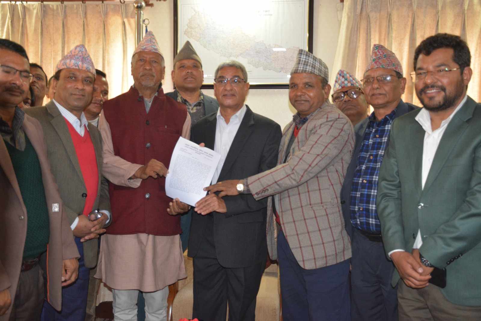   छुवाछुतका विषय हेर्न विशेष प्रहरी डेस्क बनाउँछु : गृहमन्त्री लेखक