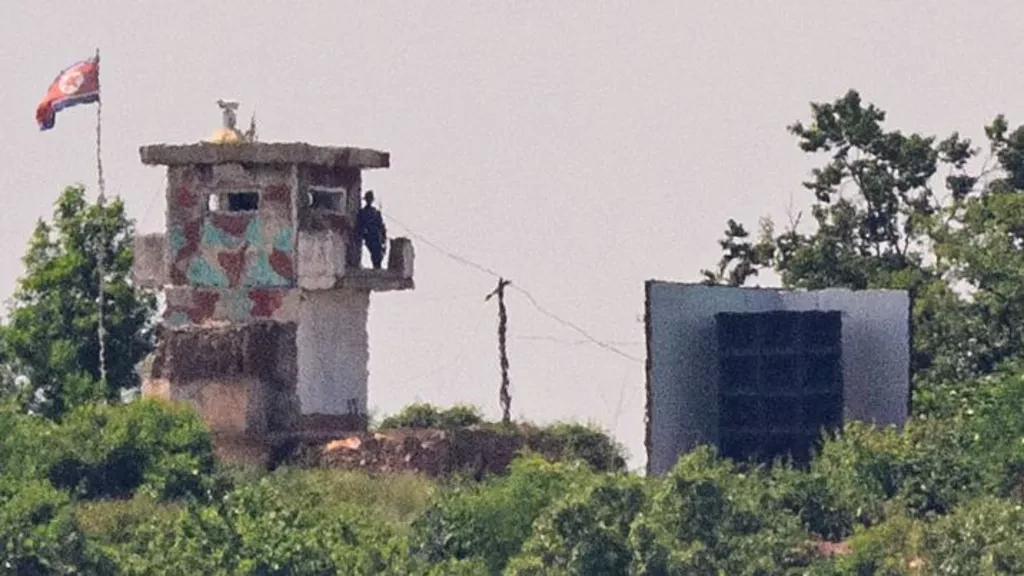   उत्तर कोरियाले हटाउन थाल्यो प्रोपोगान्डा स्पिकर