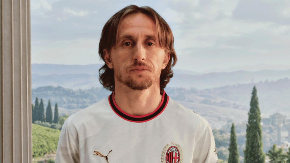 Luka Modric Renews AC Milan Contract for One Year