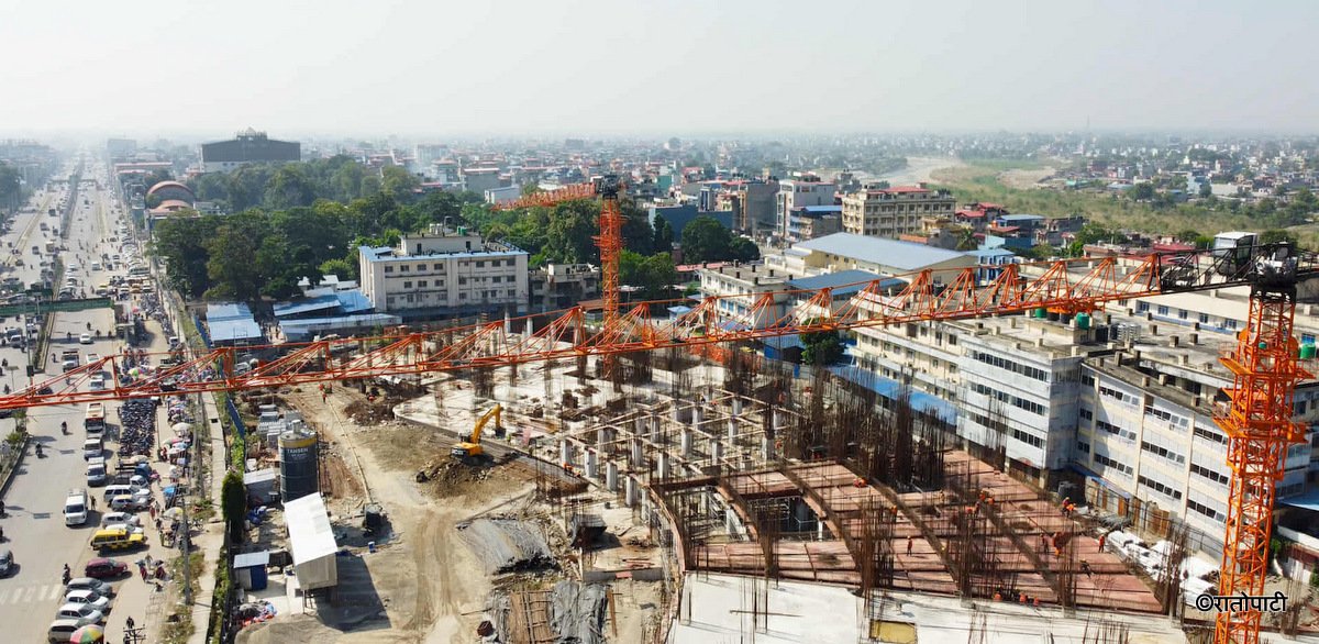   धमाधम बनिरहेछ लुम्बिनी प्रादेशिक अस्पताल