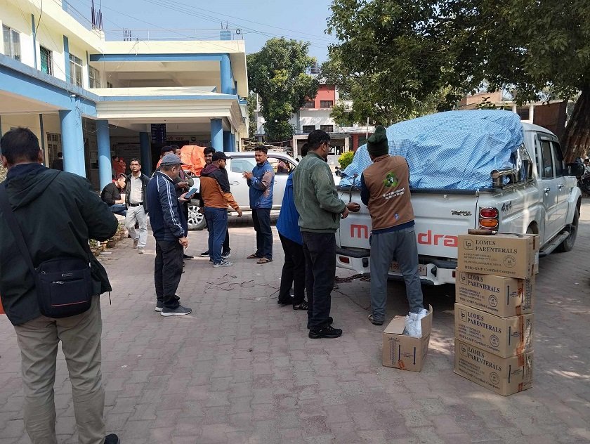 लुम्बिनी प्रदेशको  स्वास्थ्यकर्मी टोली भूकम्प प्रभावित क्षेत्रमा