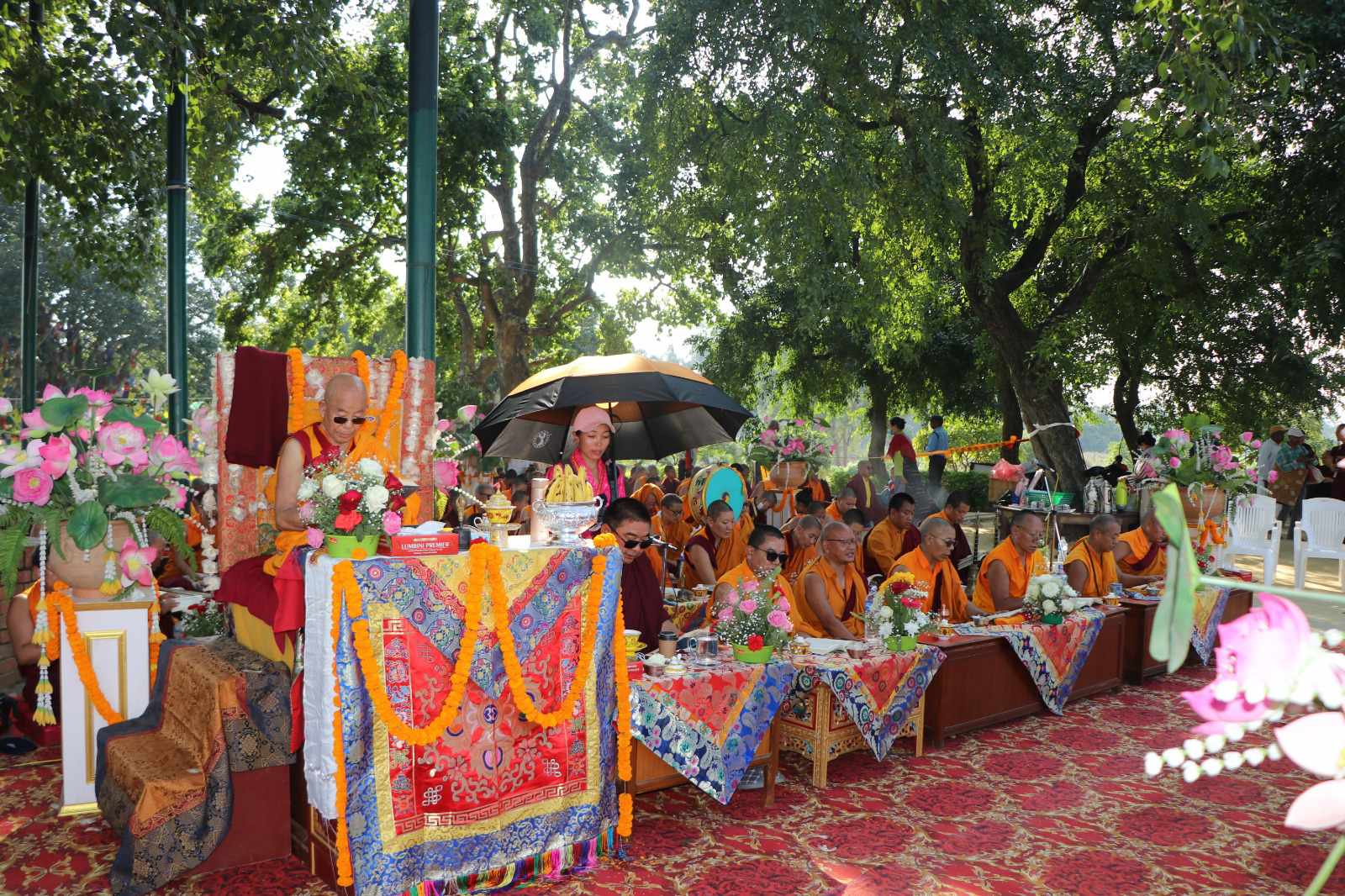विश्व शान्तिका लागि लुम्बिनीमा मोन्लम पूजा