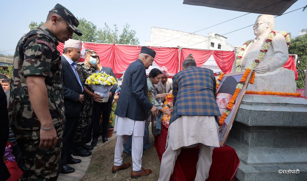 मदन–आश्रित दिवस : बल्खुमा रहेको प्रतिमामा नेताहरूद्वारा माल्यार्पण (तस्बिरहरू)