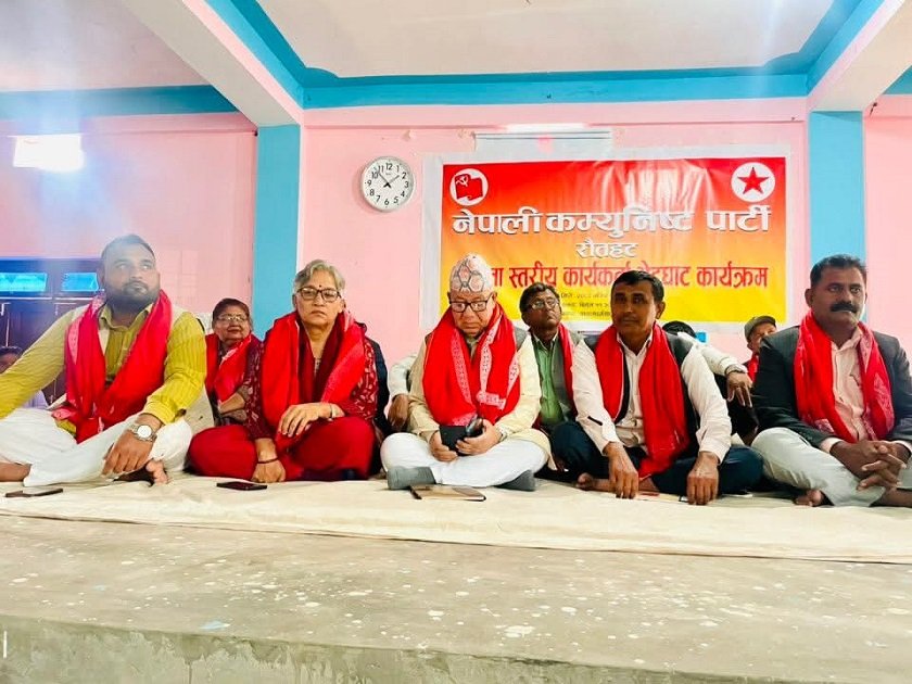   गृहजिल्ला पुगेर माधव नेपालले भने– ओलीको हुकुमी शासनले देश बर्बाद भयो
