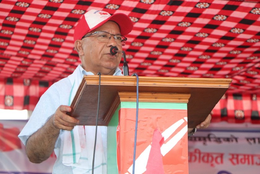 सरकार परिवर्तनको सम्भावना छैन : माधव नेपाल
