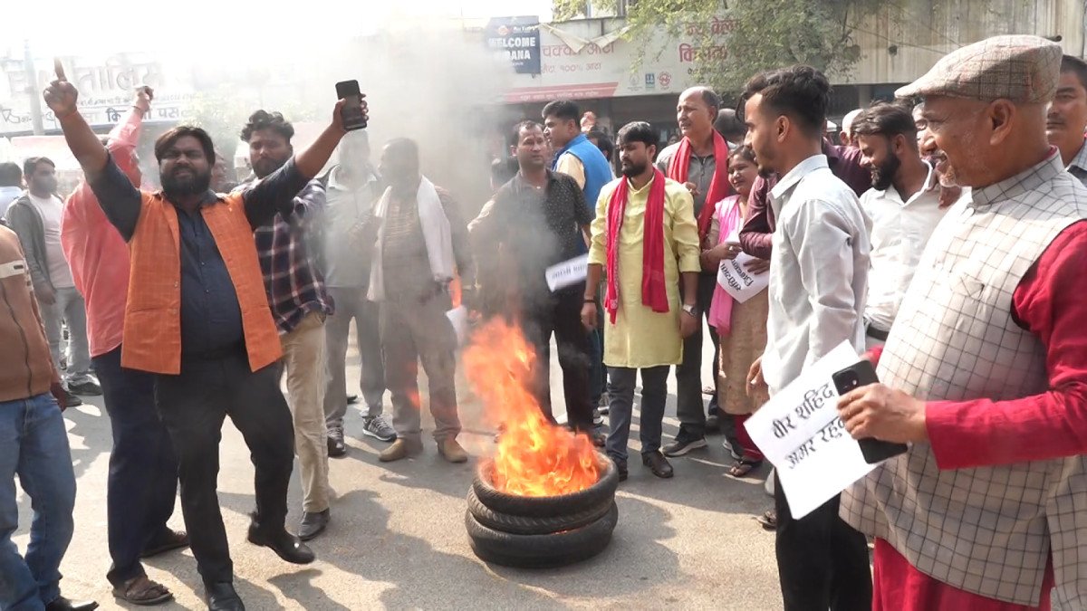   मधेस प्रदेशमा मुख्यमन्त्री नियुक्तिविरुद्ध मंगलबार पनि प्रदर्शन
