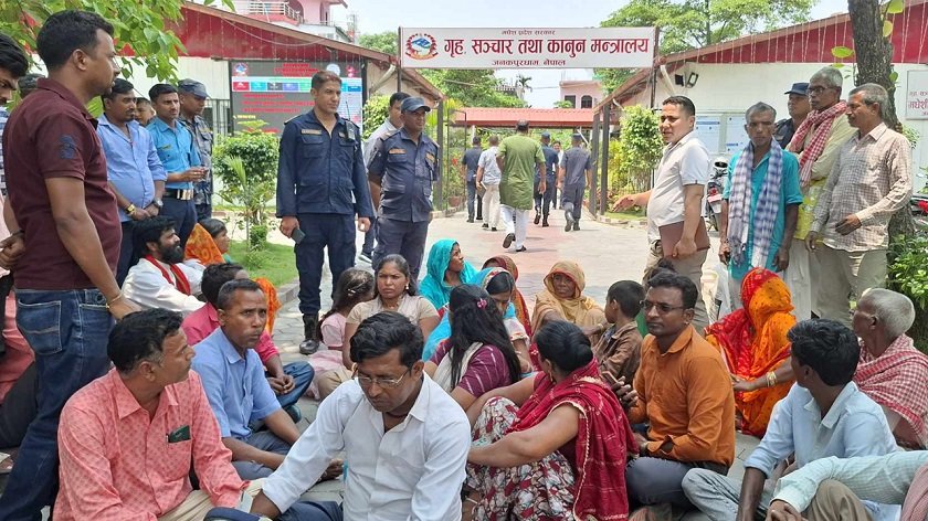 सहिद परिवारलाई मधेस प्रदेशका गृहमन्त्रीले हप्काएपछि....
