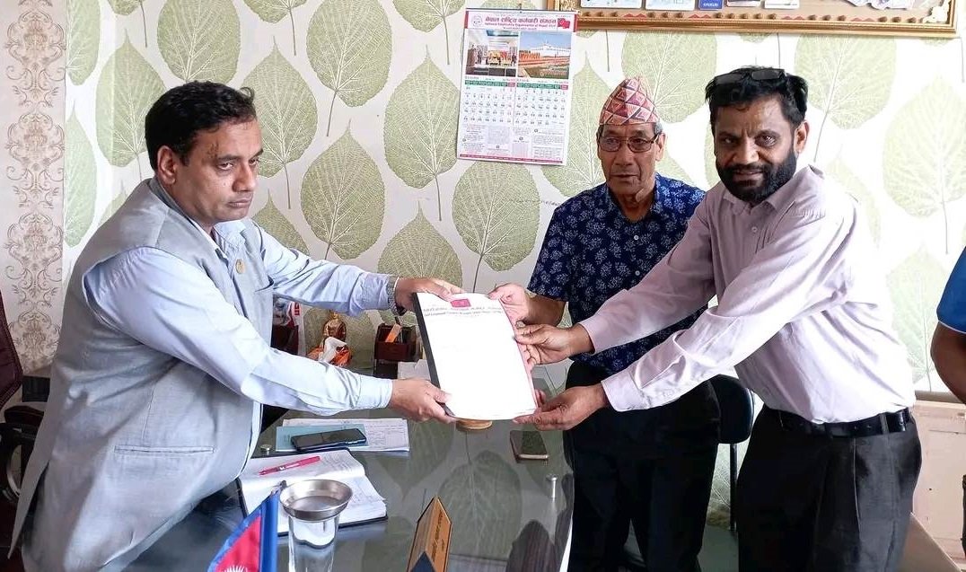 यान्त्रिक परीक्षण गरी उपयुक्त सवारी साधनहरूलाई चल्न दिनुपर्ने मजदुर सङ्गठनको माग