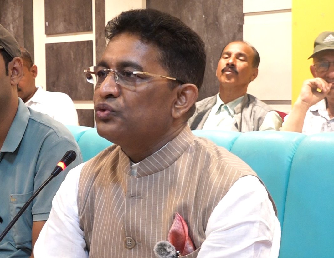   वर्तमान सत्ता गठबन्धन तोड्ने प्रयासको नेतृत्व प्रचण्डले गरिरहेका छन्: सचिव महासेठ
