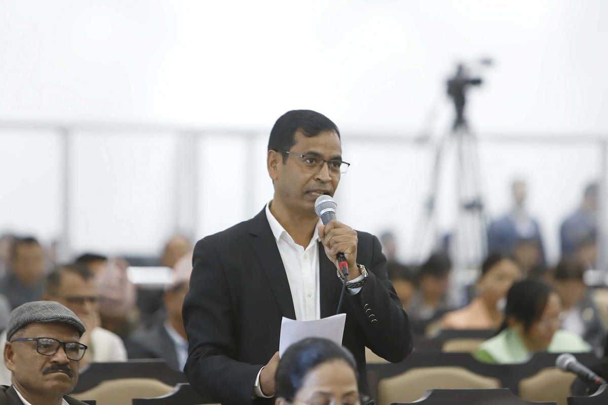 Communist Party MP Highlights Need for Strong Institutions Over Populism