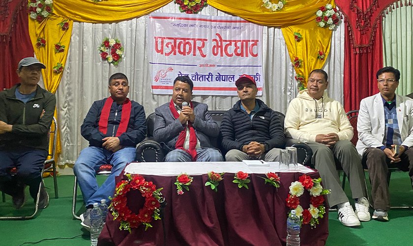   प्रधानमन्त्री र गृहमन्त्री बुढो बोका हुन्, दाइँ गर्न सक्दैनन्– महेश बस्नेत