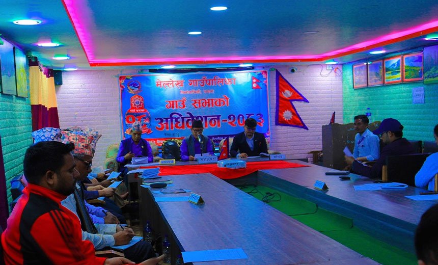   सार्वजनिक पदमा रहेका व्यक्तिले सन्तानलाई सरकारी स्कुलमा अध्ययन गराउनु पर्ने मेल्लेखको निर्णय