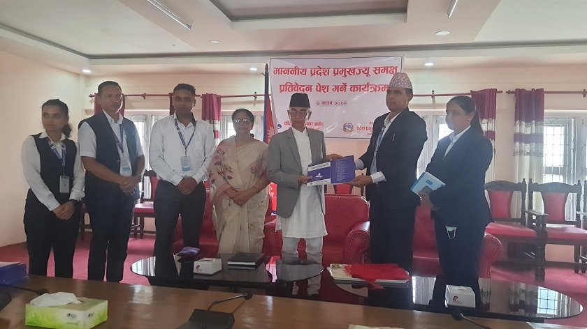   प्रदेश प्रमुख देवकोटा समक्ष मानवअधिकार आयोगको प्रतिवेदन पेस