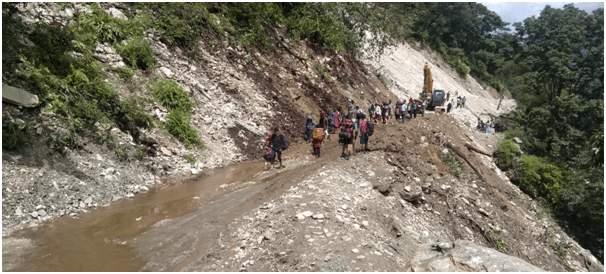 मनाङ सडक : साँझ खुल्यो बिहान अवरुद्ध