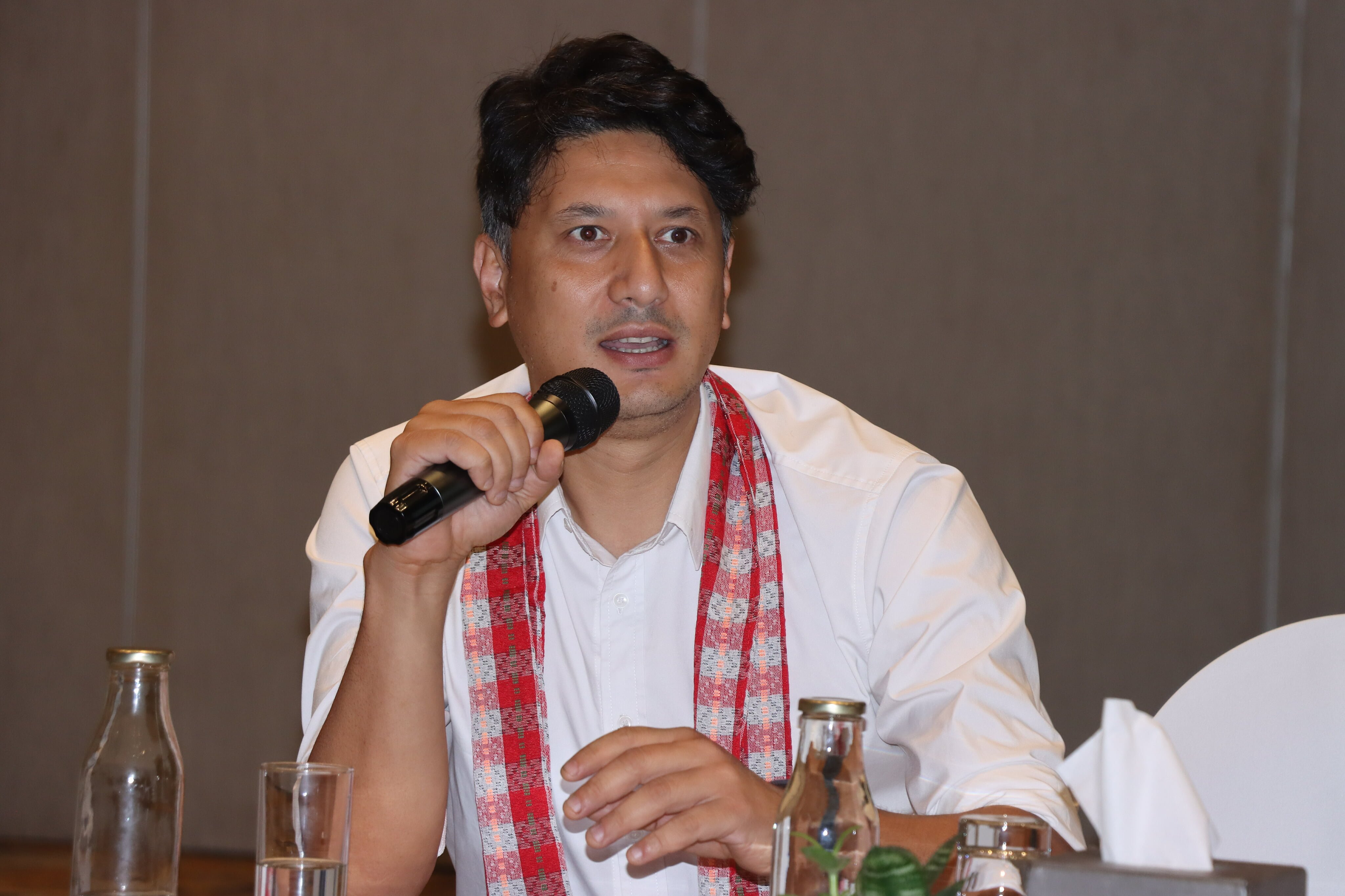 अझैपनि प्रणालीगत समस्या समाधान नभए युवामा थप निराशा बढ्छ : श्रेष्ठ