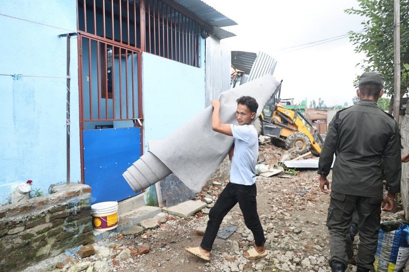 manohara-basti-dozer (2)