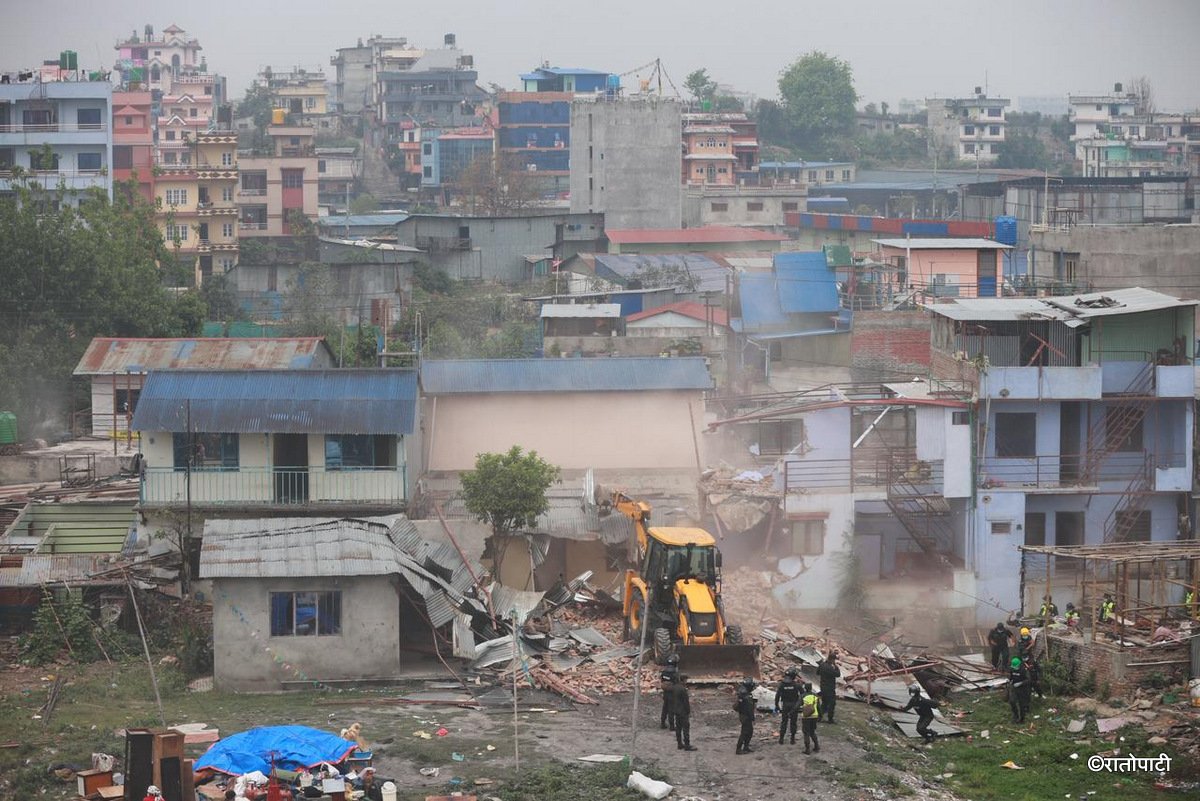 Manohra dozer (10)