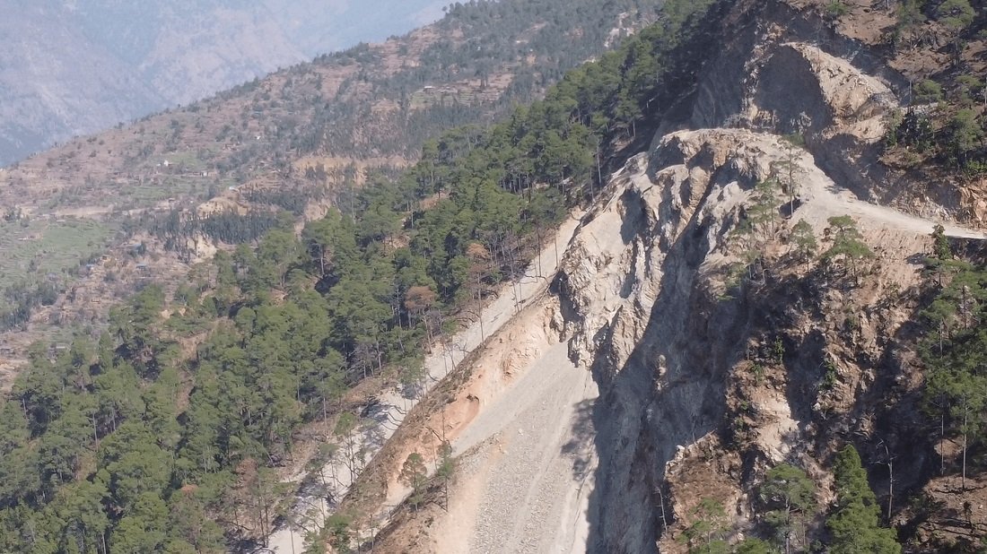   मध्यपहाडी राजमार्गको जाजरकोट खण्ड र भेरी पुल, एक दशकसम्म कहाँ अड्कियो काम ?