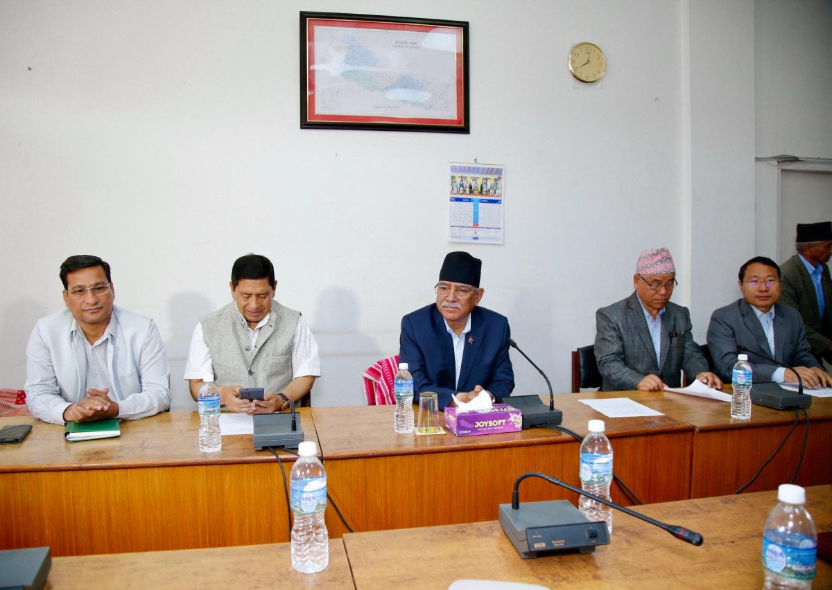 शिक्षा विधेयक र शिक्षकका समस्या समाधानमा माओवादीले पहल गर्ने
