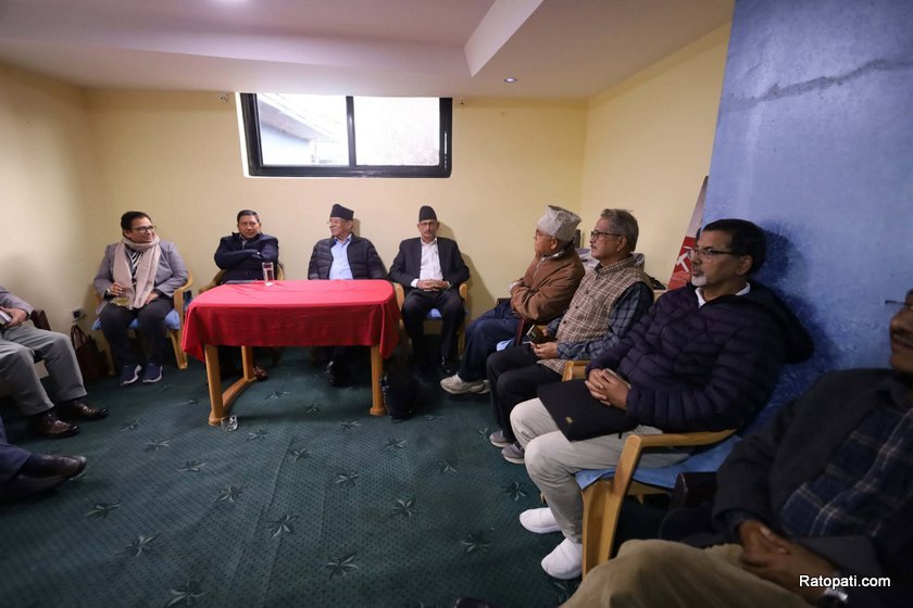 maoist-sachibalaya-meeting (18)