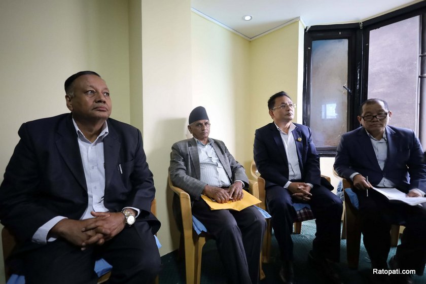 maoist-sachibalaya-meeting (2)