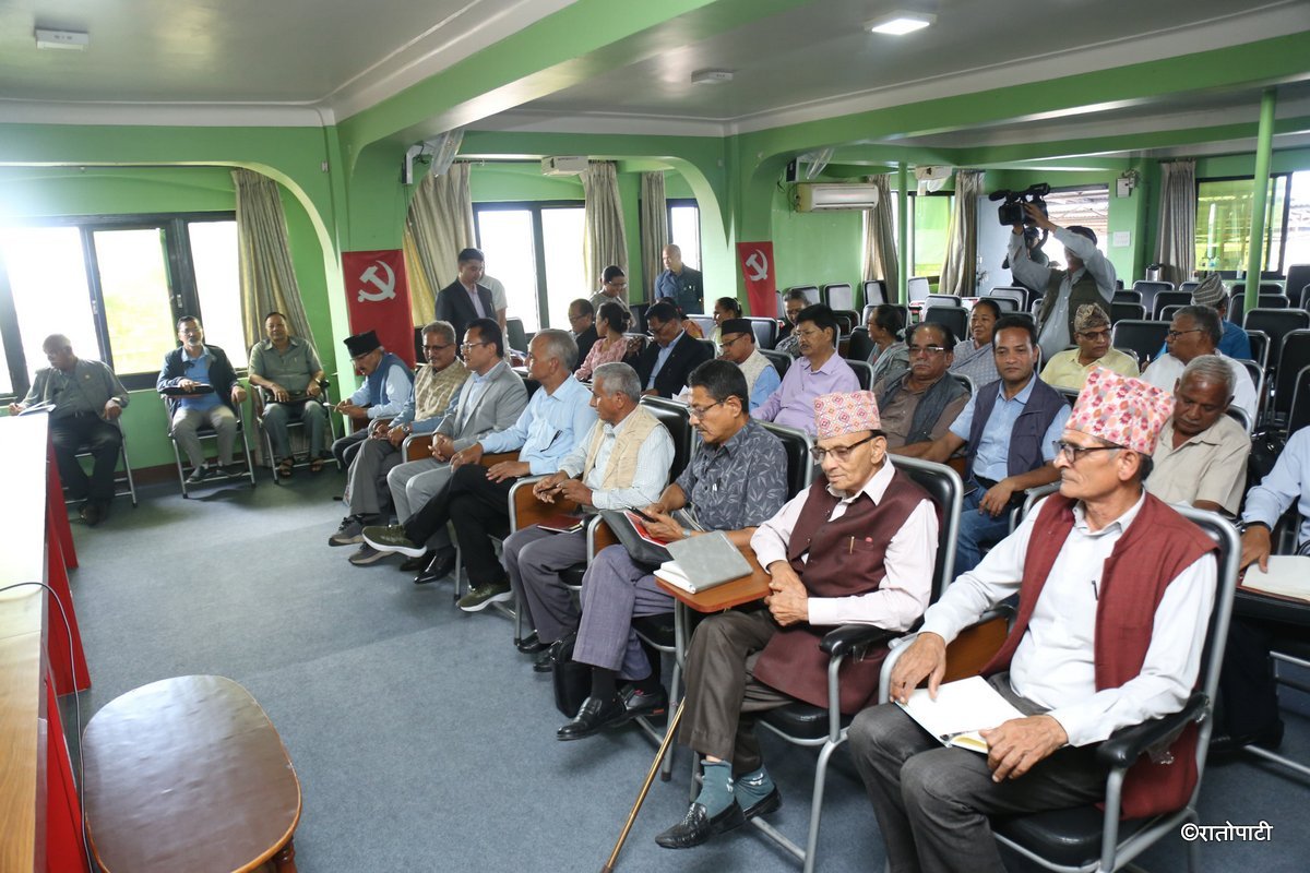 maoist standing committee meeting (8)