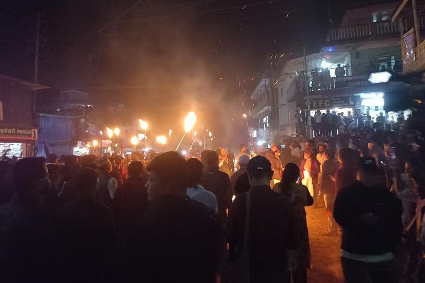 पाँचथरमा एमाले अध्यक्ष ओली लक्षित मसाल जुलुस