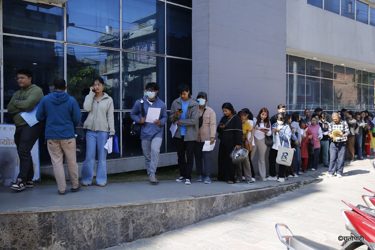   राष्ट्रिय परिचयपत्र हुनेले यसरी गर्न सक्छन् मतदाता नामावलीमा नाम दर्ता
